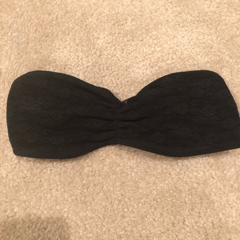 Black lace bandeau bra